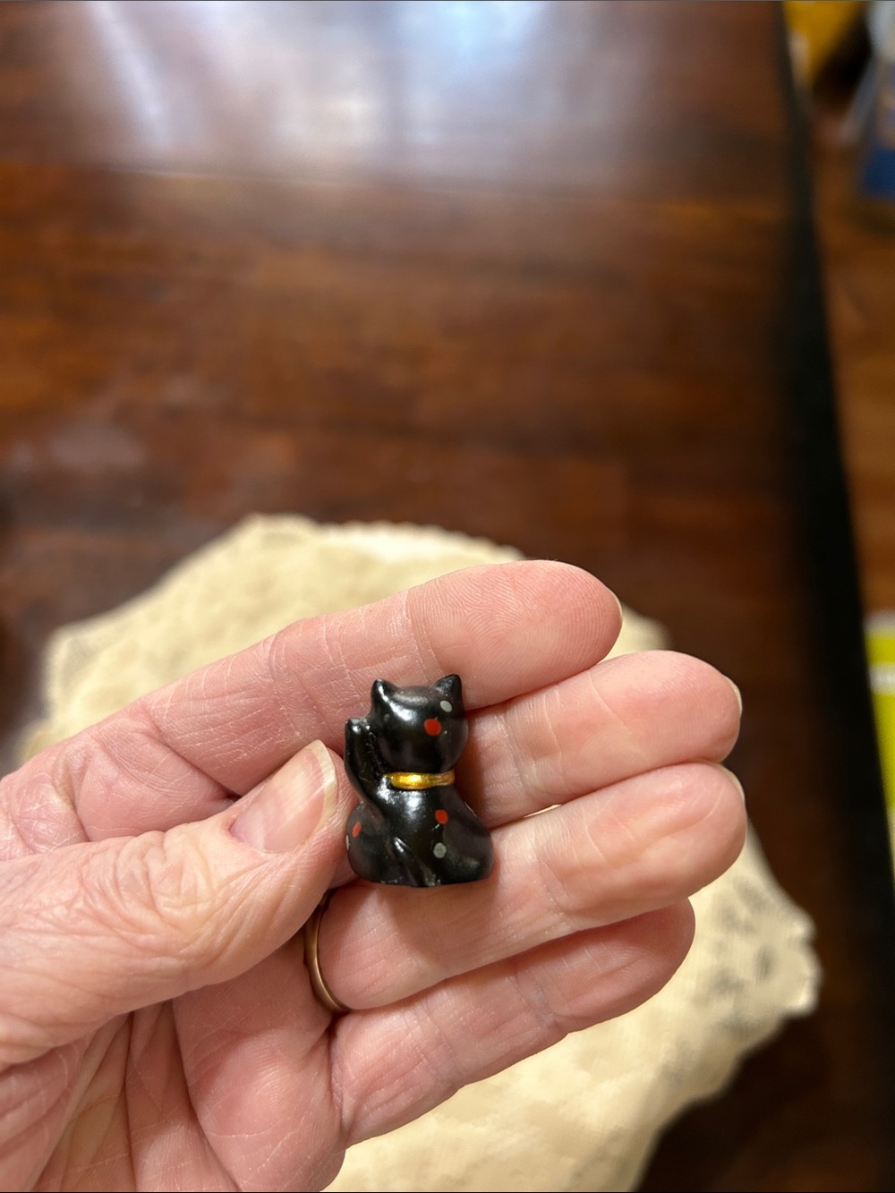 Japanese Maneki-Neko (Beckoning Cats) Mini Red & Black Cats Bundle of Two (2) - Picture 11 of 13